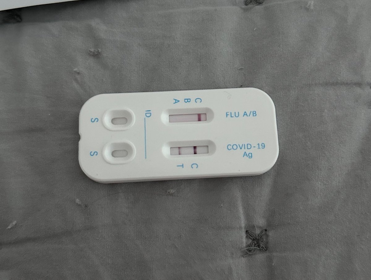 el que tenga mi muñeco budú que pare