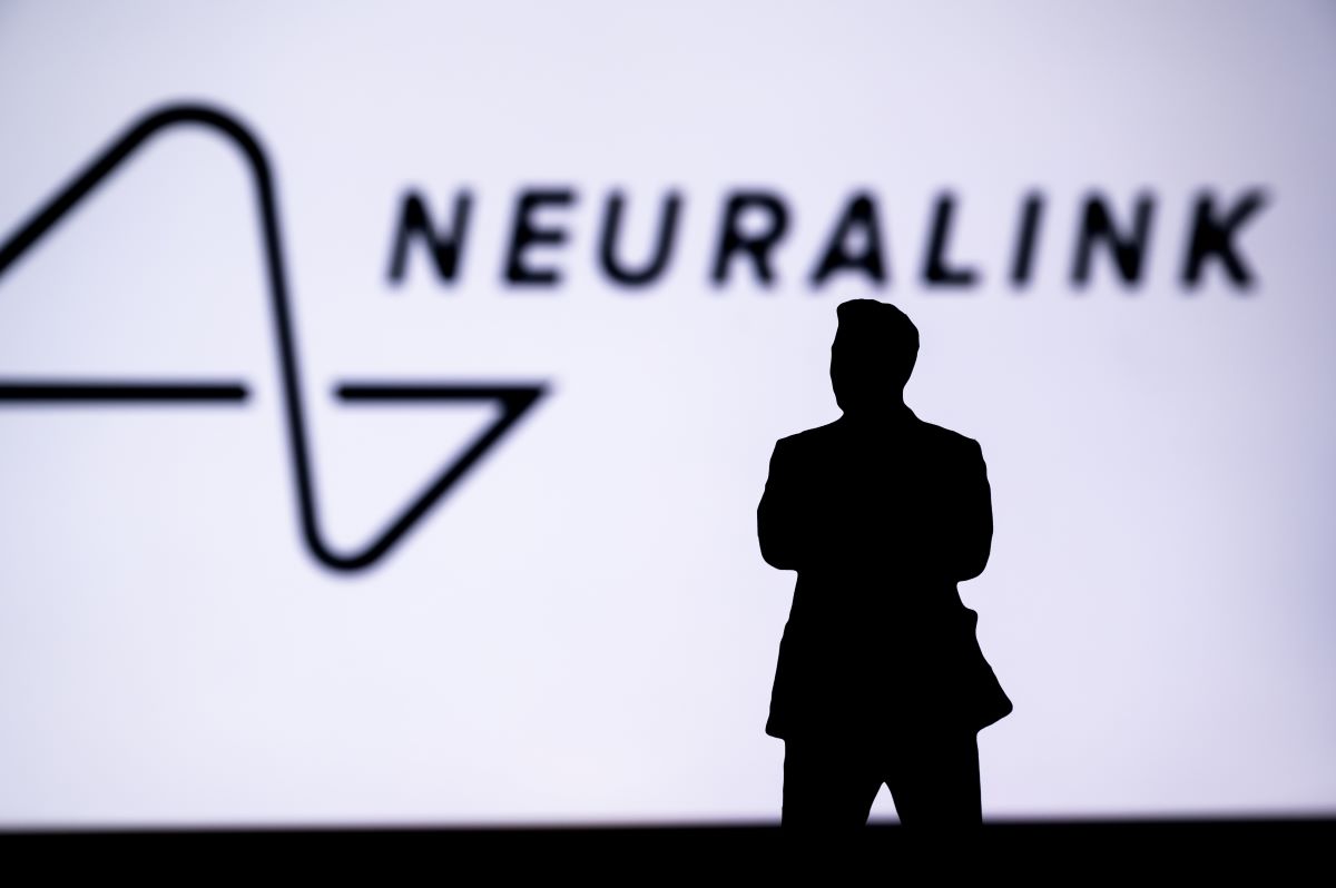 iam_smx's tweet image. Neuralink successfully completed surgeries on their 8th and 9th human patients this weekend — the first time two were done in a single day.