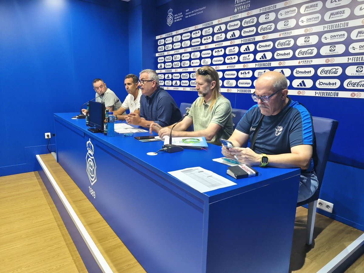 RFAF - Delegación de Huelva (@rfafhuelva) on Twitter photo 📋| PREVIA 1ª AND SENIOR
Celebrada la reunión previa a la temporada 25/26 en el <a href="/recreoficial/">RC Recreativo de Huelva</a> 🏟️
🗓️ Copa: 17 ago
🗓️ Liga: 7 sep
❌ Sin punto de Juego Limpio
¡Gracias a los clubes por su participación! 🙌⚽️ #FútbolAndaluz #Temporada2526 📋| PREVIA 1ª AND SENIOR
Celebrada la reunión previa a la temporada 25/26 en el <a href="/recreoficial/">RC Recreativo de Huelva</a> 🏟️
🗓️ Copa: 17 ago
🗓️ Liga: 7 sep
❌ Sin punto de Juego Limpio
¡Gracias a los clubes por su participación! 🙌⚽️ #FútbolAndaluz #Temporada2526