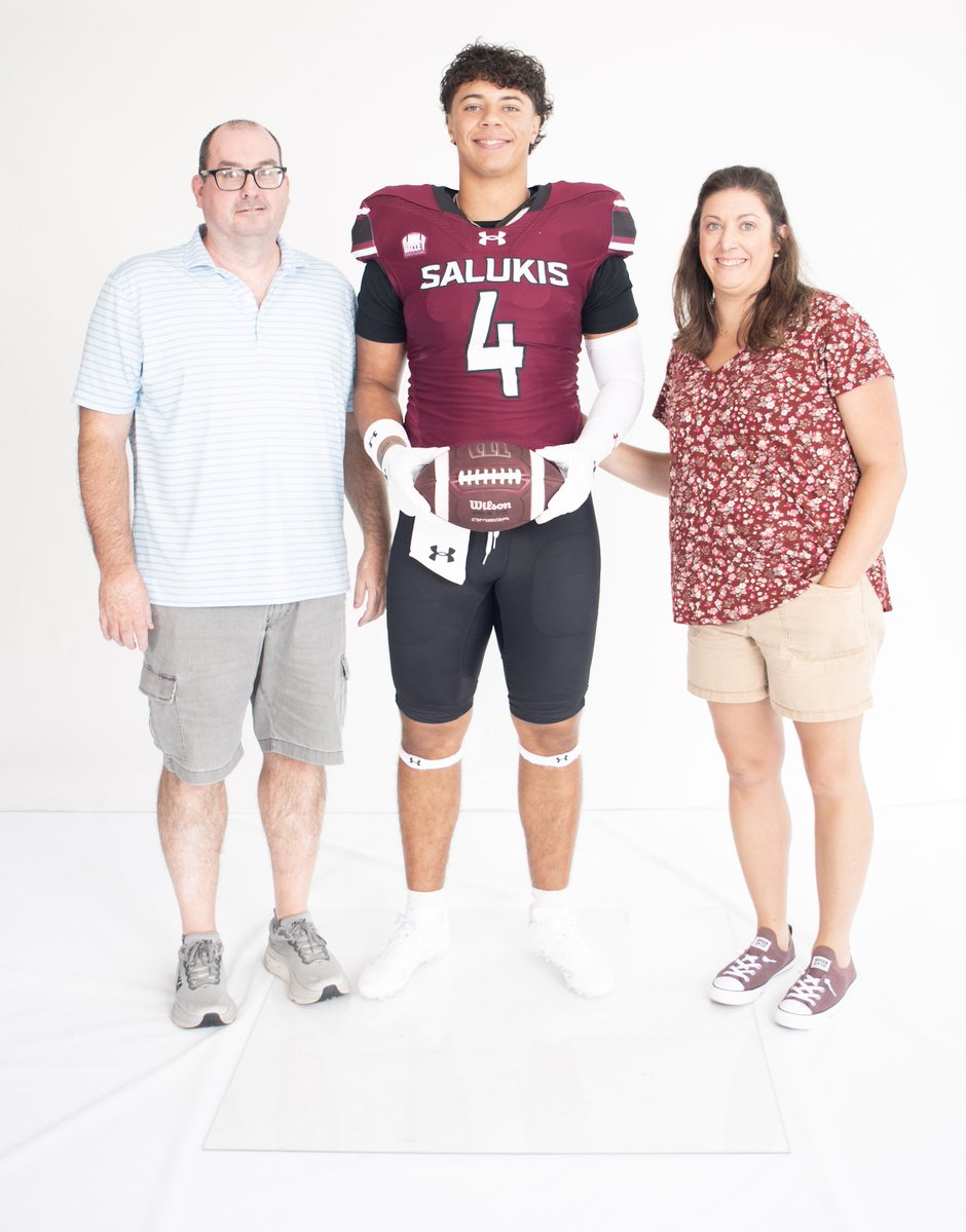Jack Webb (@jackwebb8_) on Twitter photo 100% COMMITTED‼️ So blessed to be in this position. Thank you to all the coaches, family, and friends who have ever believed in me! Go dawgs!
<a href="/CoachNGriffin/">Nate Griffin</a> <a href="/RyanMcV21/">Ryan McVicker</a> <a href="/SIU_Football/">Saluki Football</a> <a href="/17NickHill/">Nick Hill</a> let’s work! 100% COMMITTED‼️ So blessed to be in this position. Thank you to all the coaches, family, and friends who have ever believed in me! Go dawgs!
<a href="/CoachNGriffin/">Nate Griffin</a> <a href="/RyanMcV21/">Ryan McVicker</a> <a href="/SIU_Football/">Saluki Football</a> <a href="/17NickHill/">Nick Hill</a> let’s work!