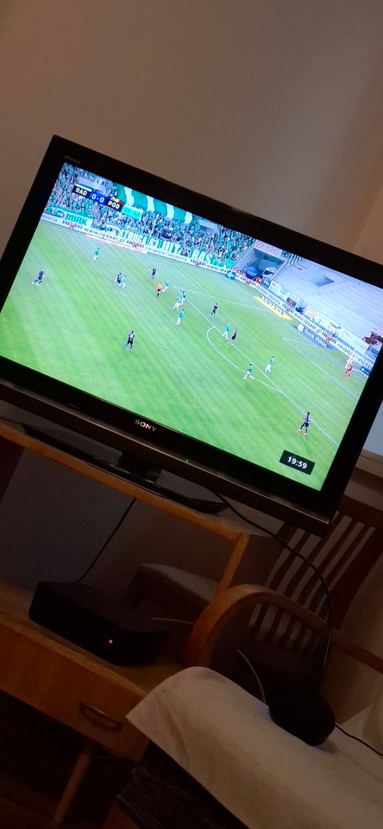 RysioRicardo's tweet photo. Nowy sezon, stare nawyki. Zaszze mecze radomskich druzyn sportowych oglądam drugi raz. By na chłodno zrozumieć co oglądałem. I wyciągnąć na chłodno wnioski, by móc merytorycznie rozmawiać i oceniać. Zatem siadam i oglądam. #RADPOG https://t.co/37zsYvyJpg