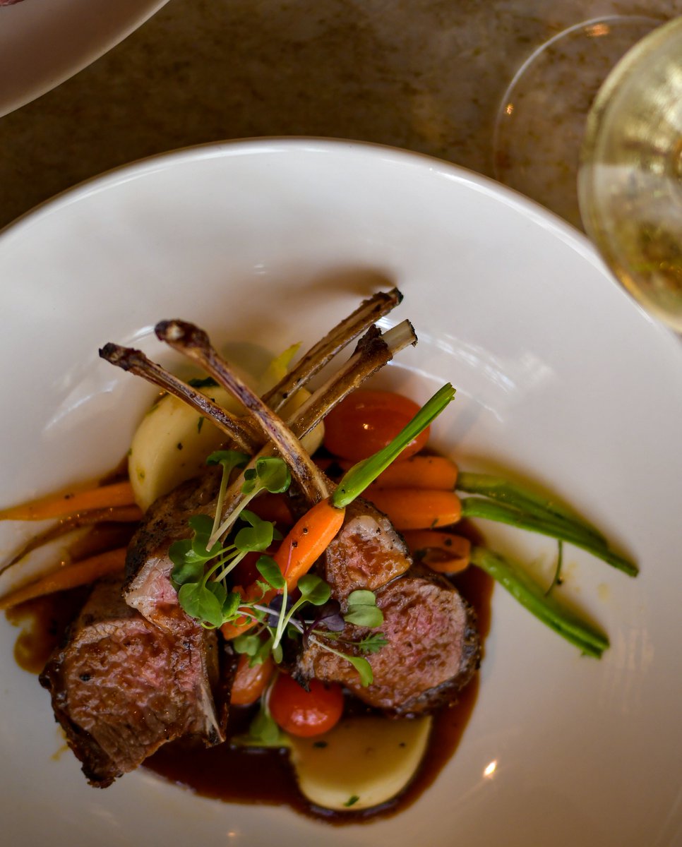 CommissionRow's tweet image. New week, elevated taste. Dig into our Colorado Lamb Chops — tender, flavorful, and plated to perfection.