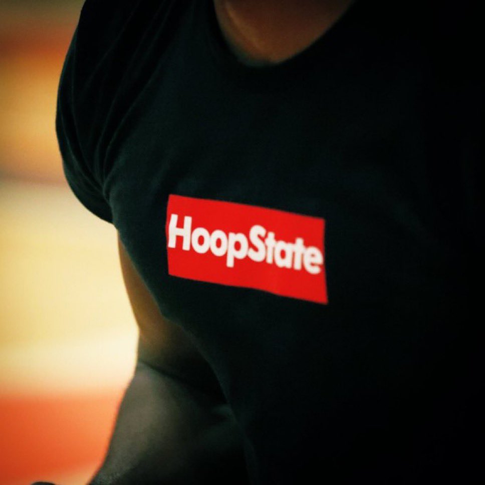 HoopStateWebb's tweet image. Hiring for @TheHoopState this upcoming high school season for:
>> play-by-play stream commentary
>> graphic designer for social
>> social media manager
Follow me if interested or tag someone who you think would be great for one of these roles!! #HoopState