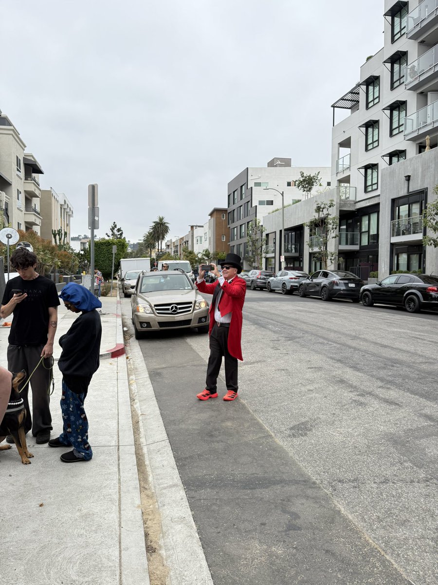 TheEvryDayChris's tweet image. Still waiting… 11 am for sure?!? Red suit guy and dog make an appearance
