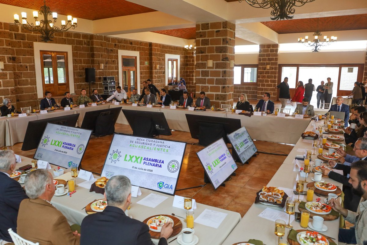 César Medina tweet media