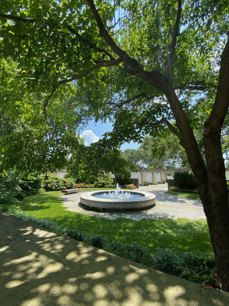 ArlingtonNatl's tweet image. July horticulture snapshots from the Columbarium Courts at Arlington National Cemetery. 🌷