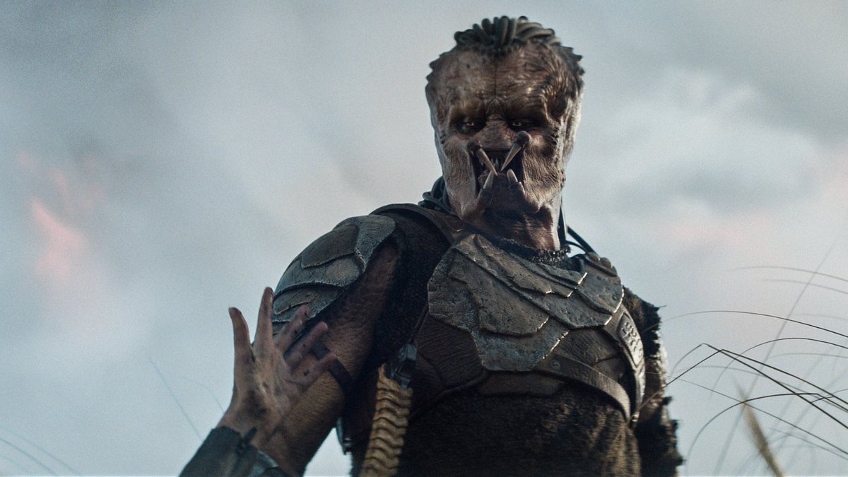 ChrisLikesDinos's tweet image. Some super HD ProRes screenshots from the #PredatorBadlands trailer.