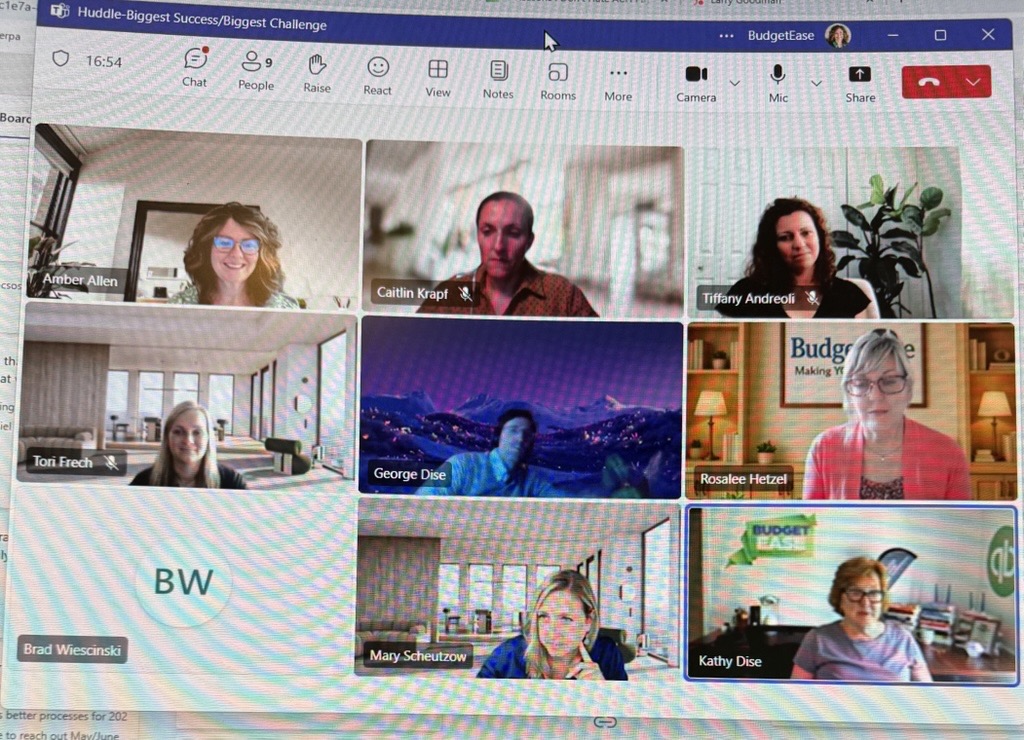 BudgetEaseBiz's tweet image. Behind the scenes with Team BudgetEase — all smiles, all in, sleeves up. Your books, balanced.

📸 Remote or not, we’re Better Together.

#RemoteTeam #BehindTheScenes #OutsourceBookkeepingServices #VirtualBookkeeper #QuickbooksSetupServices #BookkeepingCatchUpServices