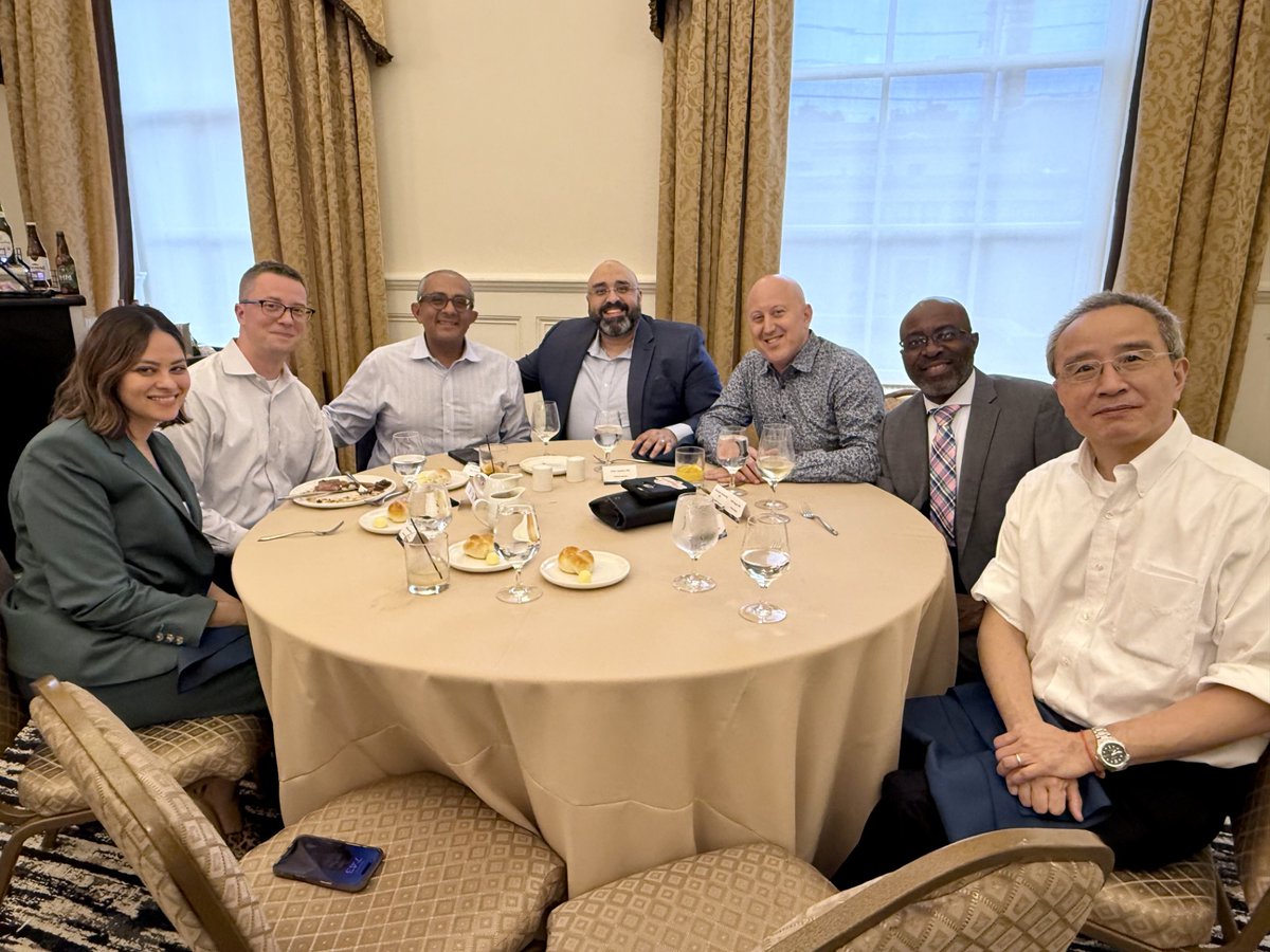 UPMCUrology's tweet image. First-ever #UPMCUrology Faculty Retreat in the books. Grateful to everyone who showed up, spoke up, and leaned in. We tackled the big questions, shared bold ideas, and took the first step in shaping the future of our department—together.
#AcademicUrology #Leadership #Teamwork