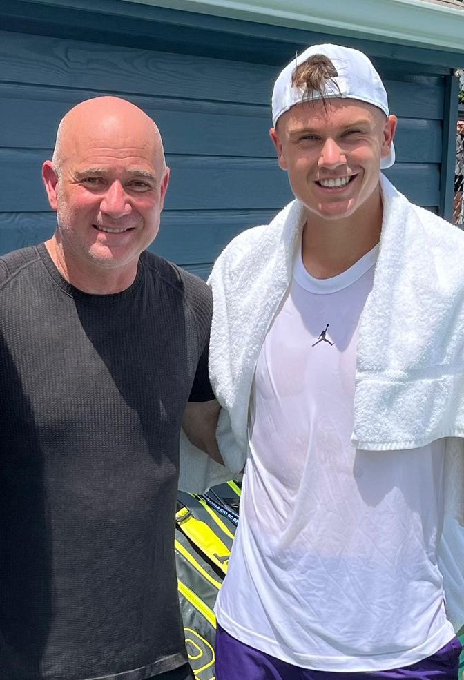 holgerrunelodie's tweet image. Holger Rune x Andre Agassi ✨
@holgerrune2003 🔥 @AndreAgassi