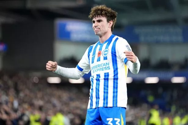 WeBringTheBloom's tweet image. 🚨Matt O’Riley is reportedly furious at half time of the clash between Brighton and Las Palmas. 

He is angry at being out of position, having never been in a position to score or assist previously at Brighton. #bhafc