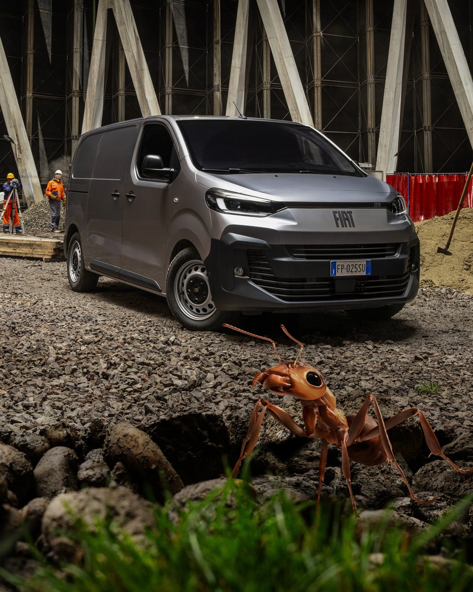 Nosivost do 1,4 tone, dužina utovara do 4,0 m uz Magic Cargo sistem i električni domet od 352 km (meren po WLTP standardu: realni uslovi vožnje) iz baterije kapaciteta 75 kWh. Scudo donosi performanse i snagu u svestranom kombiju.

#FiatProfessional #FiatPro #Scudo #EScudo