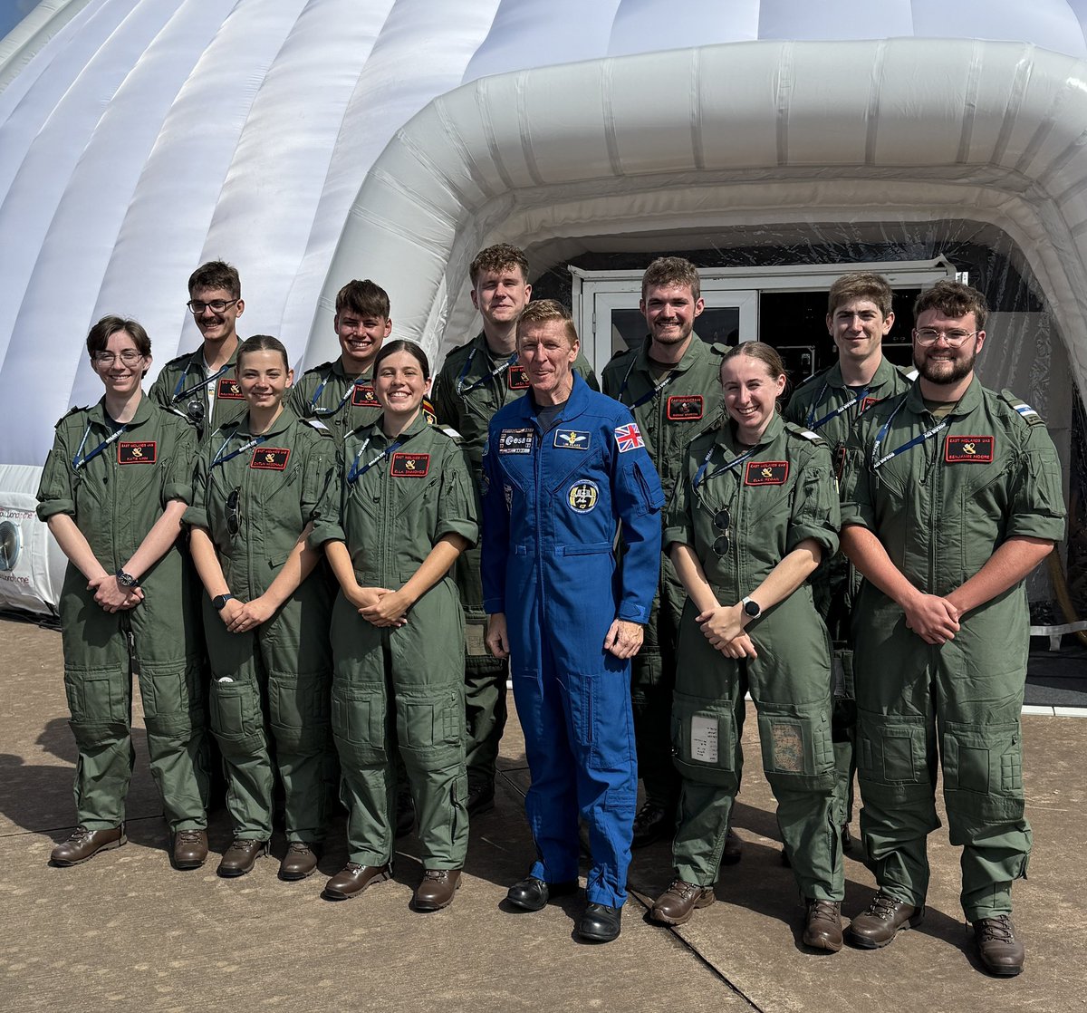 astro_timpeake's tweet image. From recognising talented young engineers, to meeting Scouts, Guides, school children and cadets and getting to see some amazing aircraft both in the air and on the ground - @airtattoo 2025 you delivered! 

Thank you to everyone involved who puts so much hard work into the…