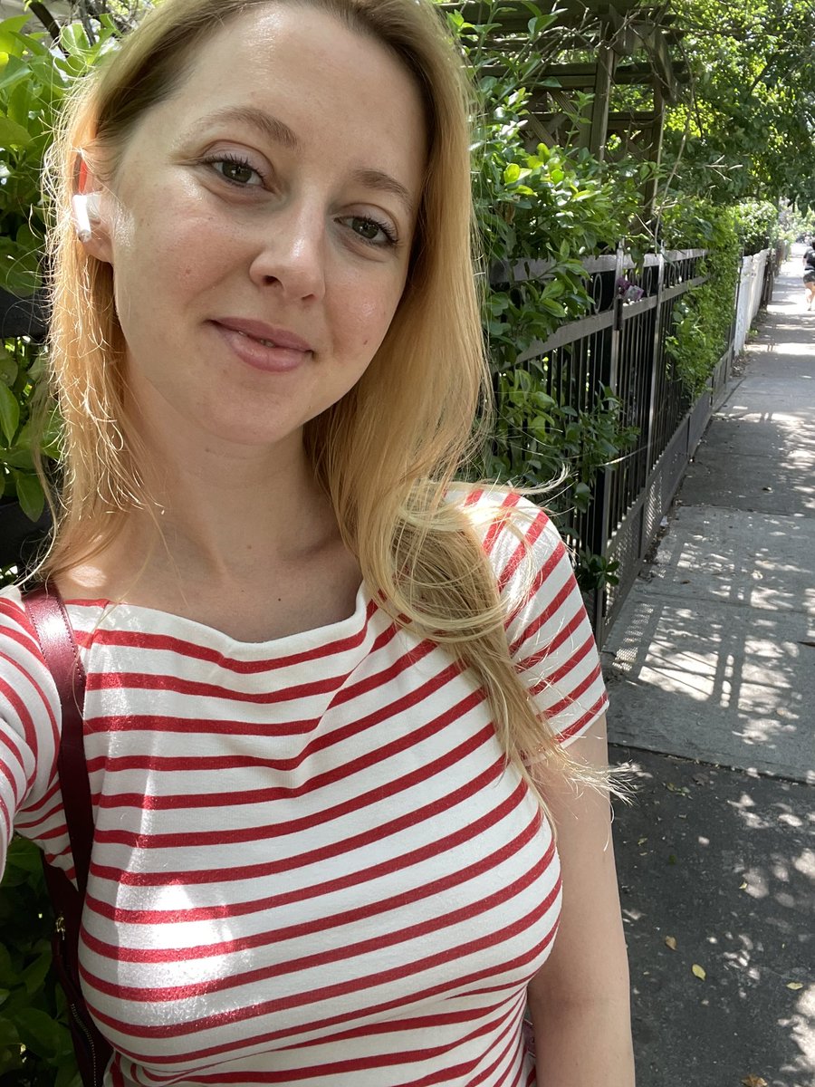 katherineveritt's tweet image. En route to the cafe office to do some writing ☺️