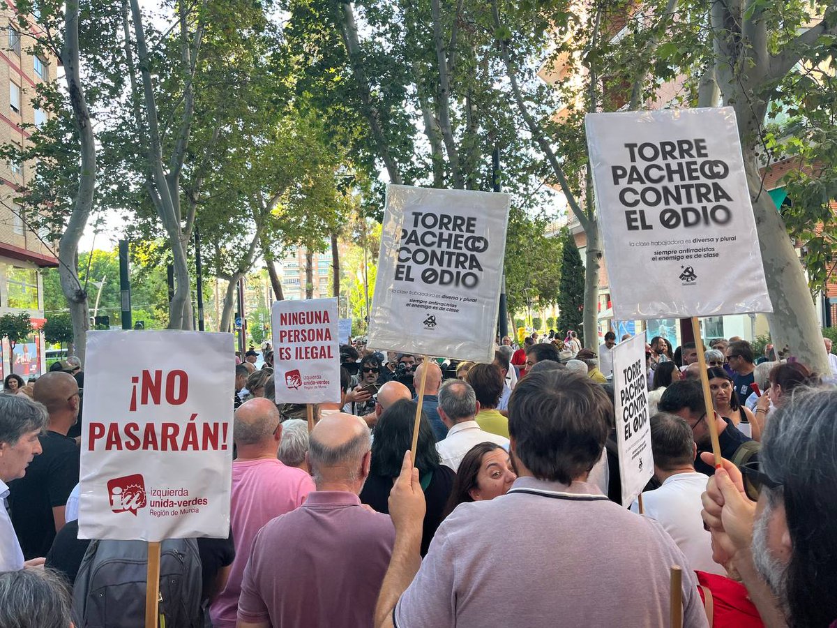 pcrm_es's tweet image. 🔻El Partido Comunista de la Región de Murcia e Izquierda Unida-Verdes de la Región de Murcia nos unimos a la respuesta del pueblo murciano contra el odio y el racismo.
✊El pueblo unido contra el racismo.