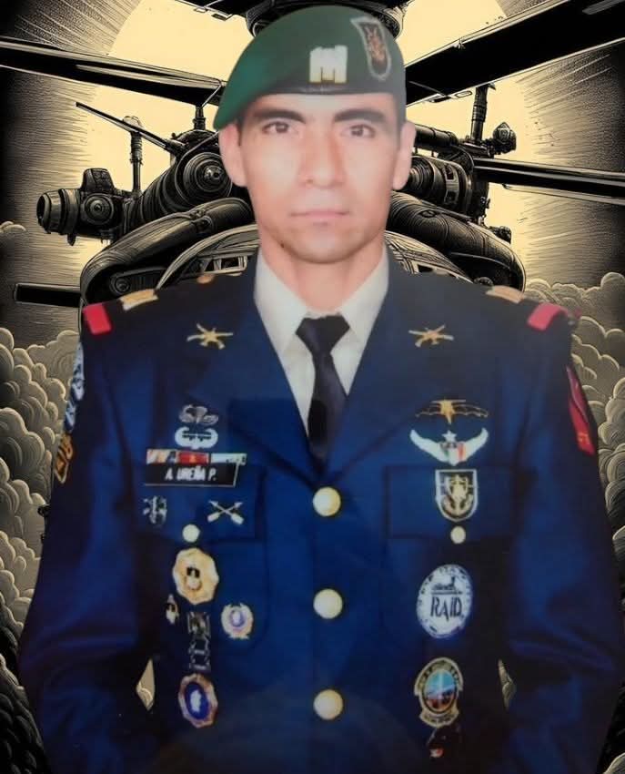HRS4NTOS's tweet photo. El Capitán Wolverine, cuyo nombre real es Alfredo Ureña Pita, era un oficial de las fuerzas especiales del ejército mexicano conocido por su destacada carrera y contribuciones en la formación de cursos de entrenamiento especializado. 🧵 @Defensamx1 @GN_MEXICO_ @elgatopolitico_ https://t.co/FinAmkRtij