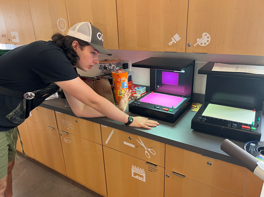 RIDeptEd's tweet image. Check out these creative high school students! They’re part of the Providence Public Library STEAM Adventure summer internship! Students in the program learn valuable skills through hands-on projects using tools like 3D printers and sewing machines! #STEAM #RIstudents