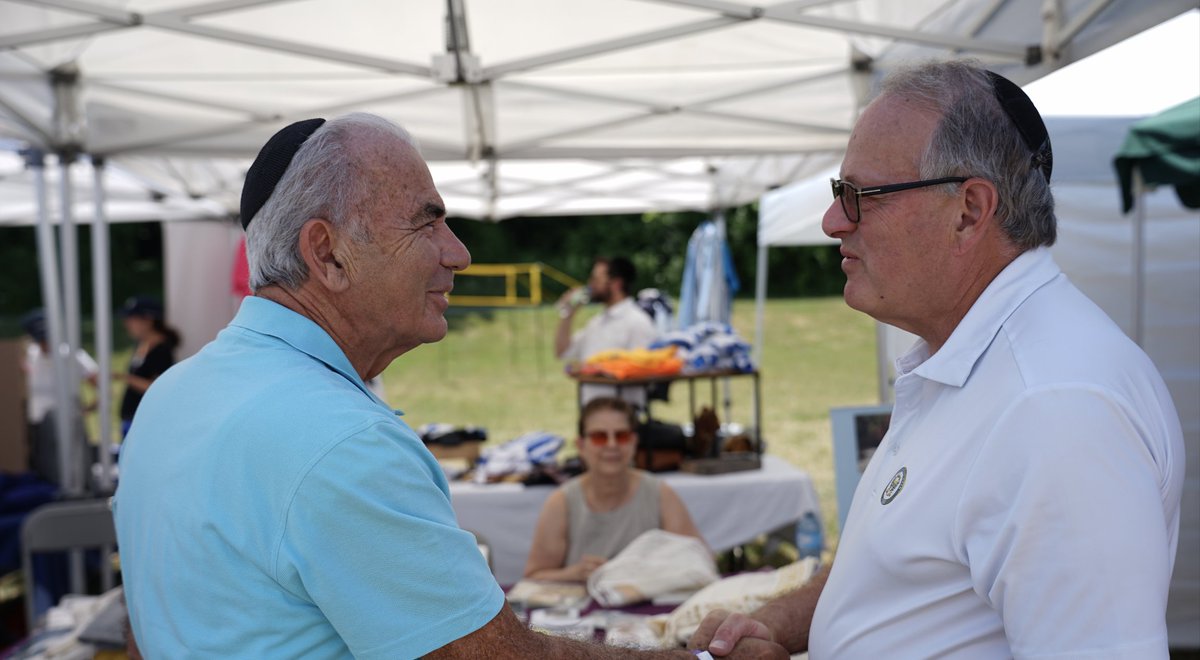 TeamKerzner's tweet image. It was great to be back at the @ProssermanJCC for the annual outdoor Jewish Community Market. This event is an example of showcasing great local businesses, artists and entrepreneurs who call our #yorkcentre home.