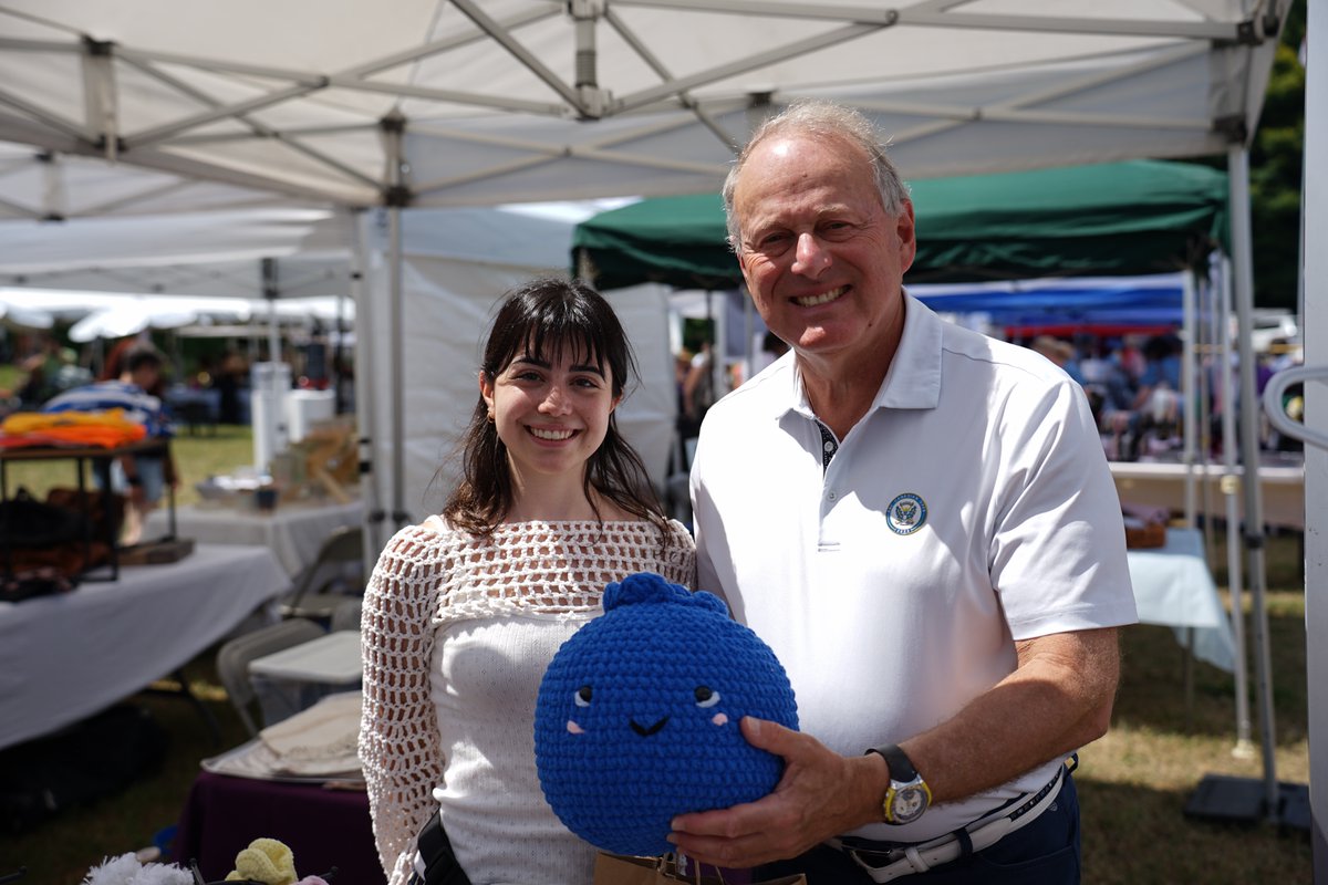 TeamKerzner's tweet image. It was great to be back at the @ProssermanJCC for the annual outdoor Jewish Community Market. This event is an example of showcasing great local businesses, artists and entrepreneurs who call our #yorkcentre home.
