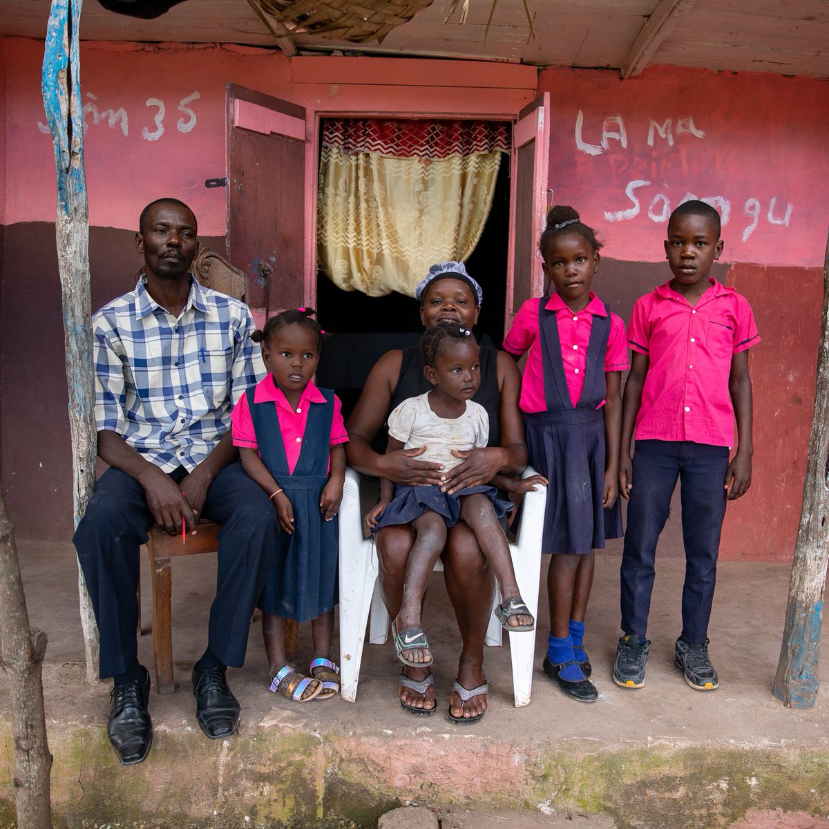 WFP_Haiti's tweet image. Thank you, @NorwayMFA!
Your recent flexible funding is crucial in a rapidly evolving humanitarian crisis.
It will allow @WFP to adapt & respond to unforeseen needs, from emergency food distributions, aviation & logistics support to school meals assistance & support to farmers🙏