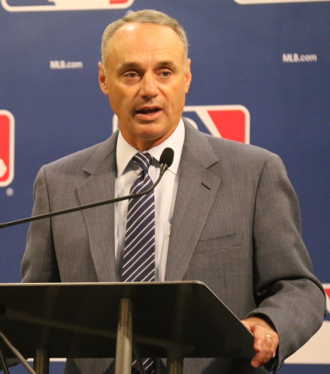 nyporchsport's tweet image. “I grew up a Yankee fan. I always joke with Hal I’ll do anything to help them win.”
Rob Manfred