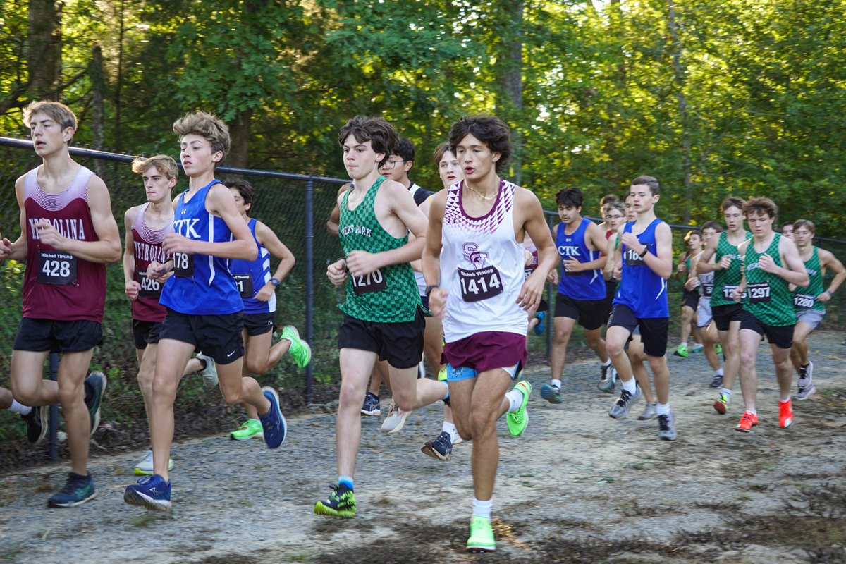MSCarolinas_'s tweet image. See the current #MileSplit NC cross country calendar bit.ly/4lIorjc
Photo by Andrew Brown for MileSplit NC.