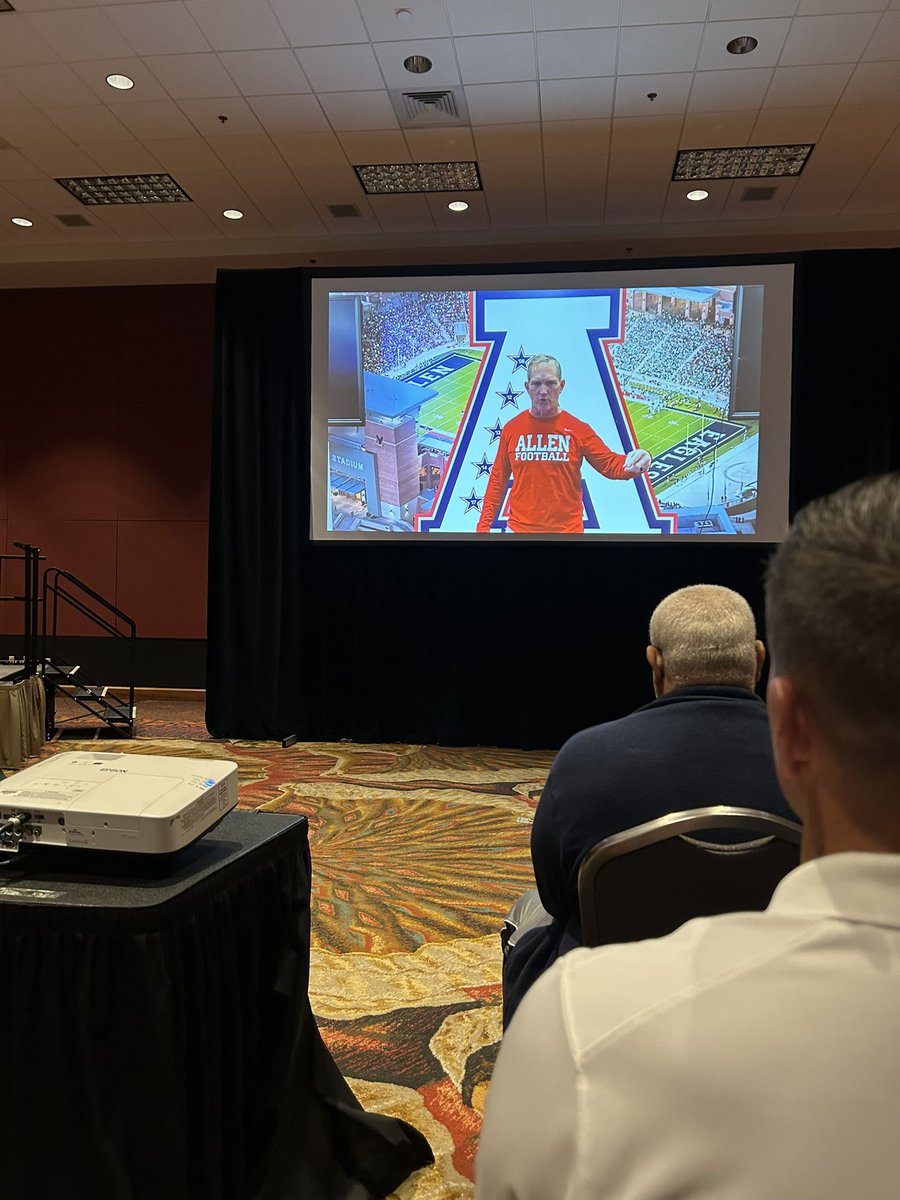 alleneaglesfb's tweet image. 🦅COACHING SCHOOL🦅
Thank you @THSCAcoaches for allowing us to talk Middle School Vertical Alignment!
Great job @CoachShawD for representing @AllenEaglesAth our Pipeline in Allen (TX) is special. Thank you for loving our student athletes! ⚽️🏀🏈⚾️🏐🥎🎾
#BTB | #RecruitTheA