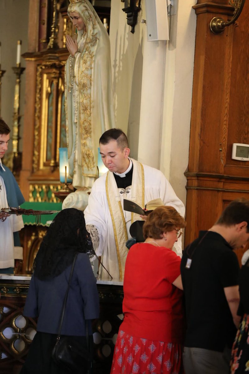 StJosephShrineD's tweet image. We were blessed on Sun to have the Brown Scapular Enrollment after Mass, followed by a most beautiful concert in the hall: Mozart’s Clarinet Concerto performed by Mr. Cameron Toal, seminary candidate, and Mr. Michael Semaan, Music Director & Organist. All praise and glory to God!