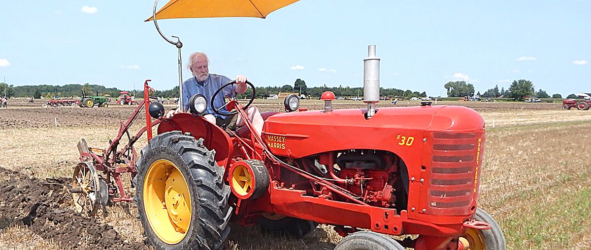 Simon Crouch remembered for professionalism, agriculture advocacy #ckont 
chathamdailynews.ca/news/local-new…