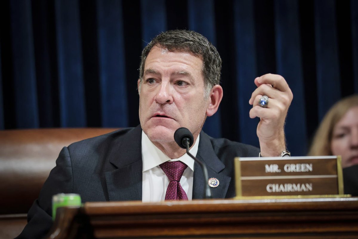 nicksortor's tweet image. 🚨 BREAKING: Rep. Mark Green (R-TN) has just RESIGNED from Congress, reducing the GOP’s majority
He just ran for re-election months ago, and is now resigning because he wants a different job.
These people are incredibly selfish.
We need a STAUNCH MAGA Republican in this seat!