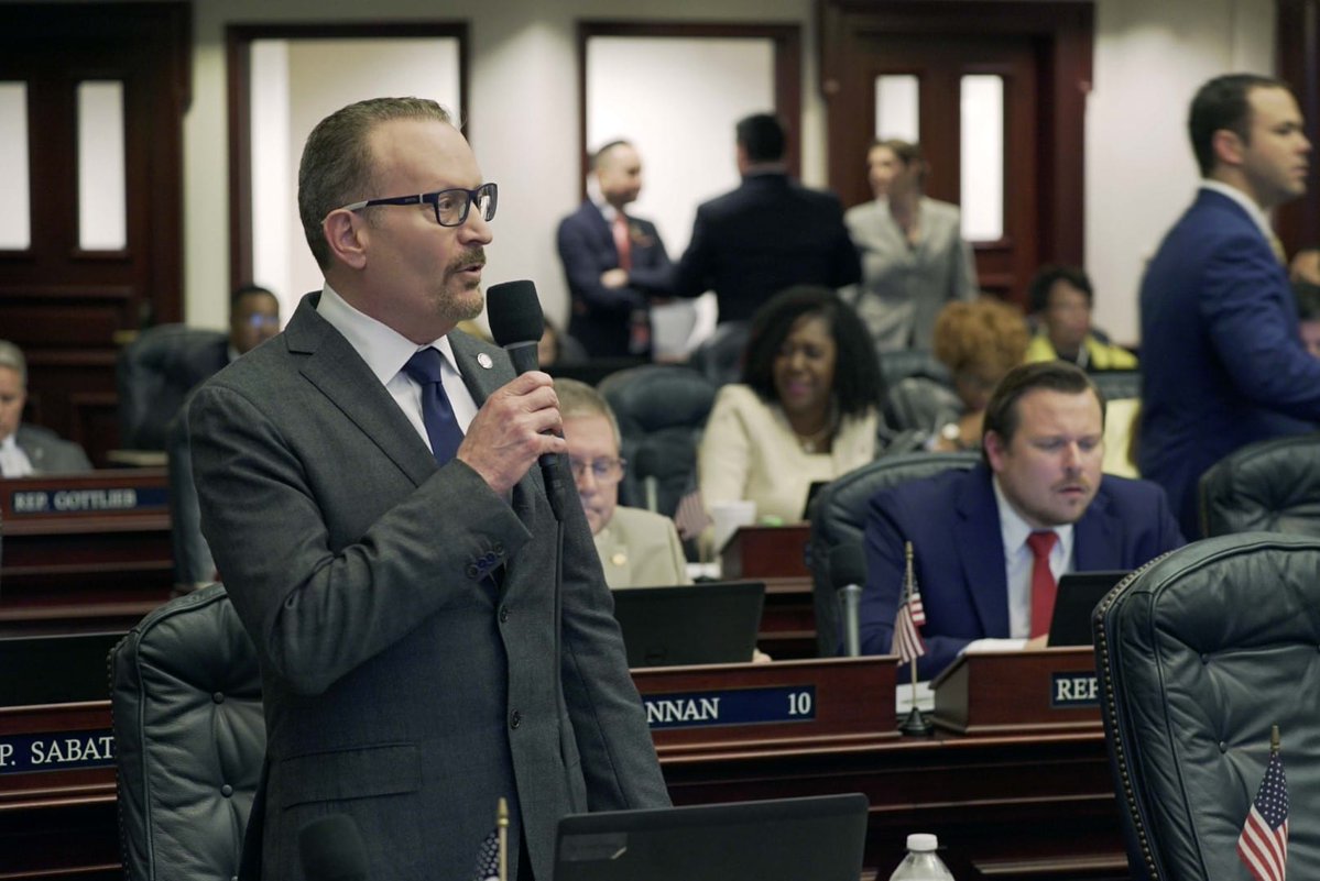 Fla_Pol's tweet image. .@RalphMassullo gets @FLChamber's backing in SD 11 run
Reporting by @WrightCitrus
flapol.com/41704TU
#FlaPol