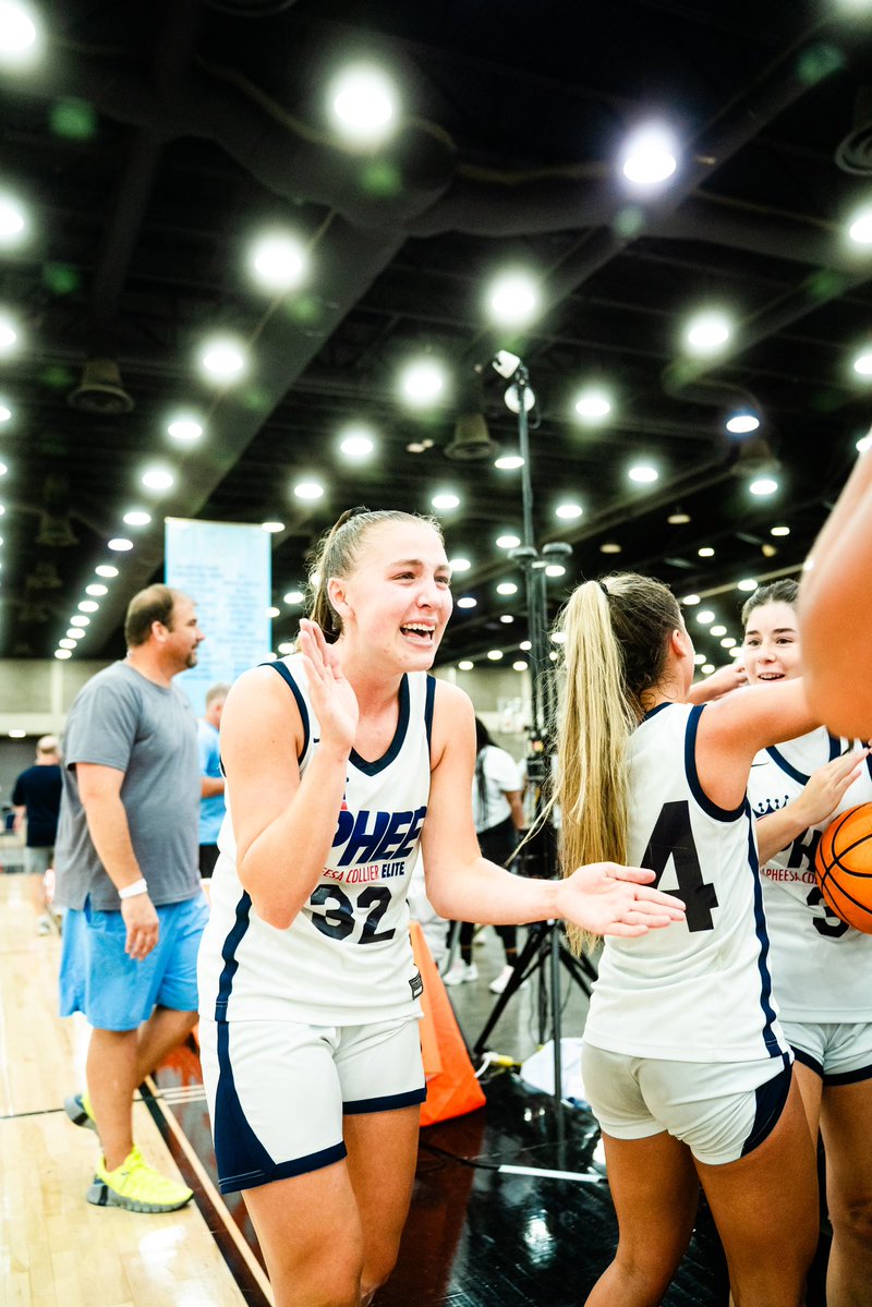 Elite40League's tweet image. THREE PEAT.
@pheeelite 2026 WIN THEIR THIRD STRAIGHT E40 CHAMPIONSHIP.
DOMINANCE.