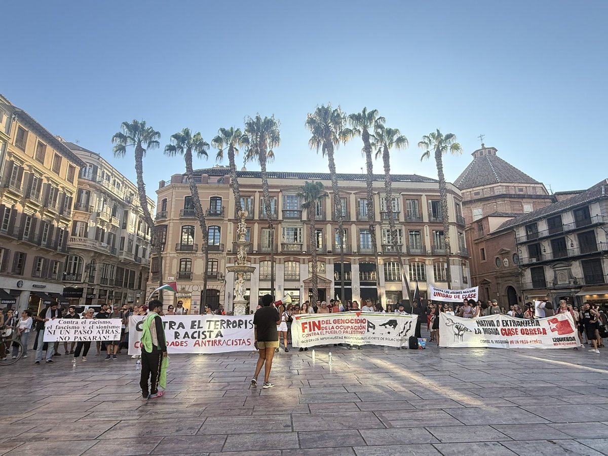 🔴 Comienza la concentración antirracista en #Malaga