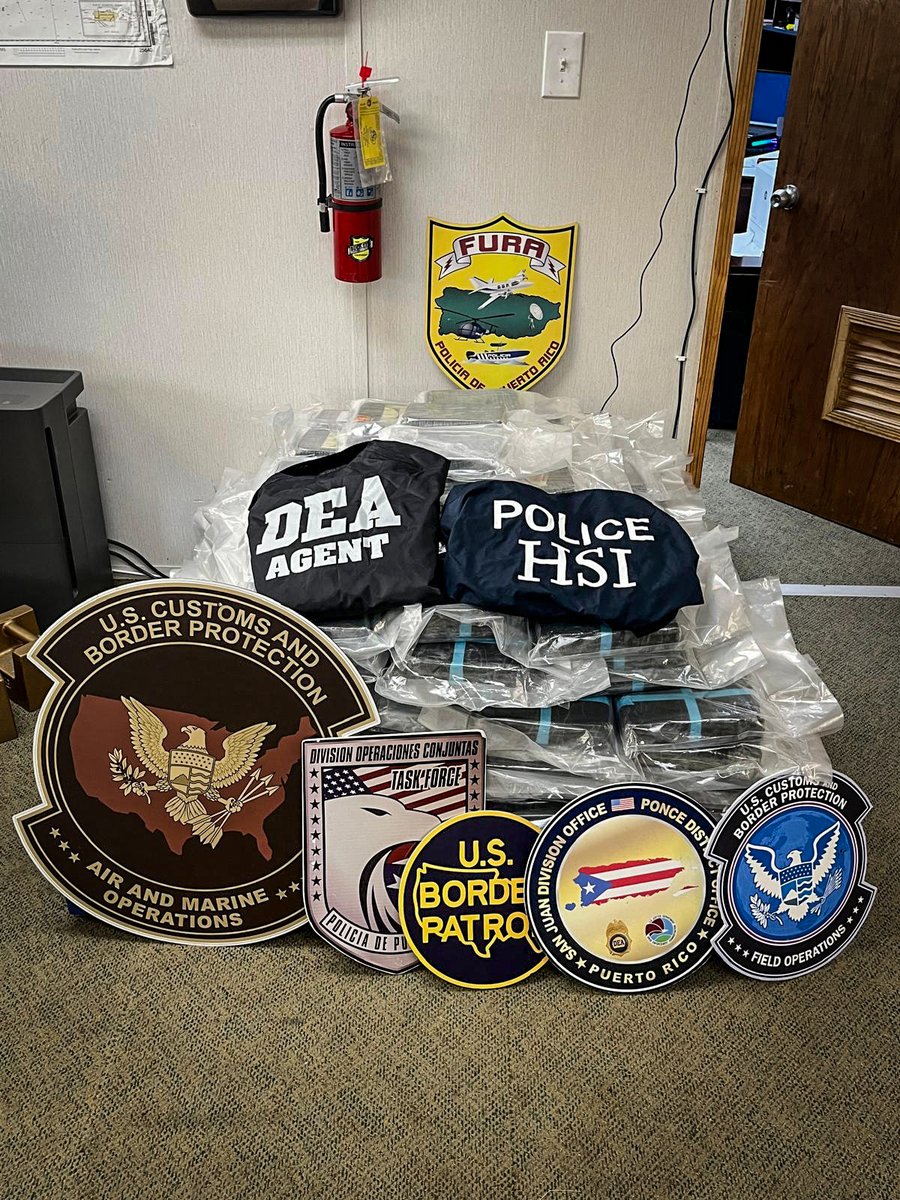 CBPAMO's tweet image. Yesterday, Marine Interdiction Agents from the Michel O. Maceda Marine Unit intercepted a vessel off the coast of Puerto Rico, seizing 580lbs. of cocaine and arresting 2 subjects. The narcotics and suspects are now in the custody of the DEA and HSI. #ProtectingAmerica