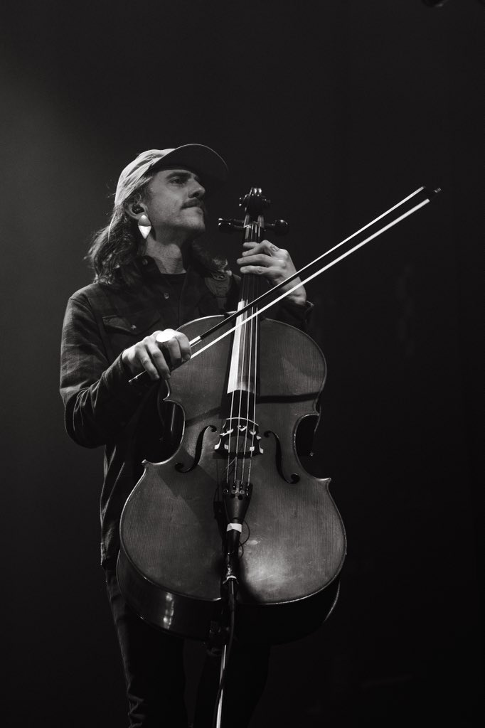 SHOWS THIS WEEK

7/23 - S. Deerfield, MA [SOLD OUT]
7/24 - Fairlee, VT
7/25 - Portsmouth, NH
7/26 - Waterville, ME

🎟️ trampledbyturtles.com
