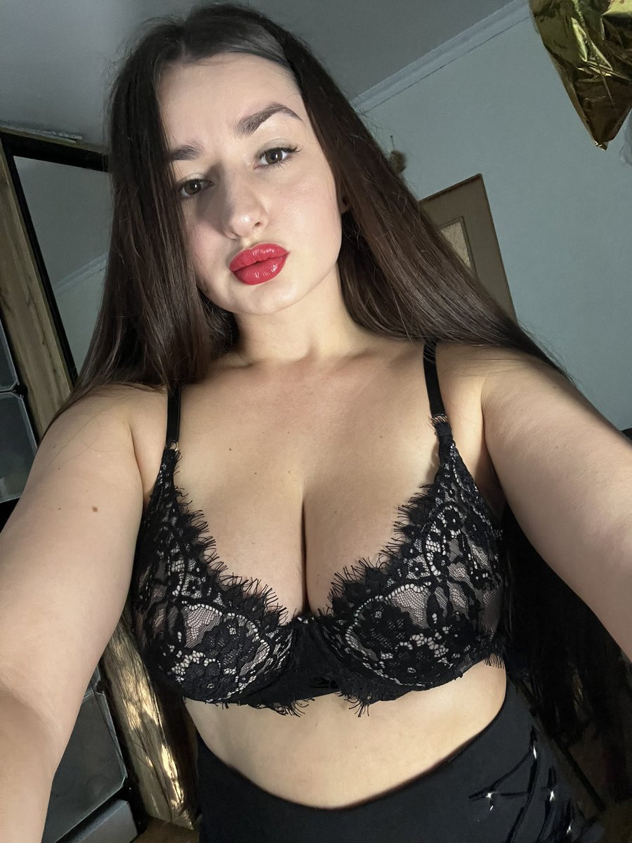 viktoria60820's tweet image. Хтивий понеділок 😈🔥
#хтивийпонелілок #хтивка #хтива #хтивкащодня #хтивий #сексімандей #sexy #hot #bodylanguage #goodgirl
*таке саме є фото топлес 🤫