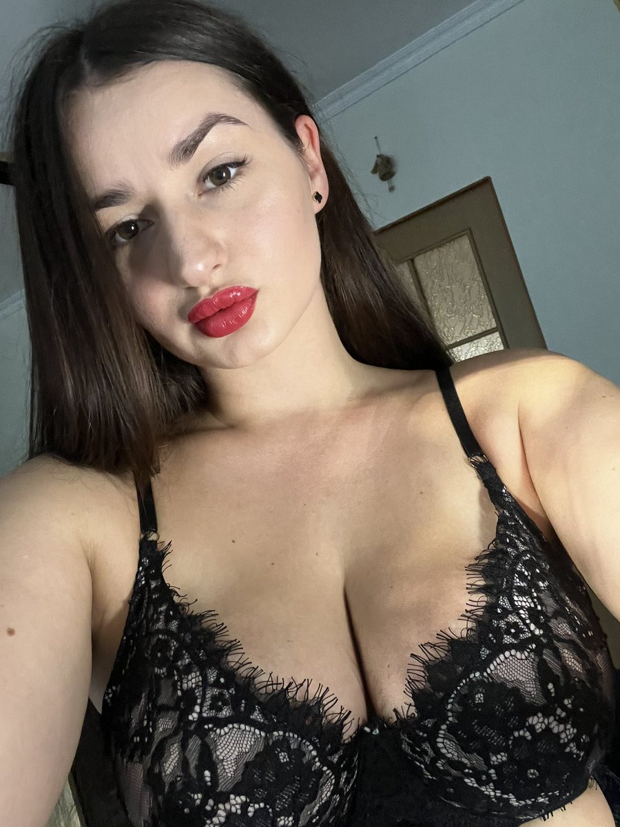 viktoria60820's tweet image. Хтивий понеділок 😈🔥
#хтивийпонелілок #хтивка #хтива #хтивкащодня #хтивий #сексімандей #sexy #hot #bodylanguage #goodgirl
*таке саме є фото топлес 🤫