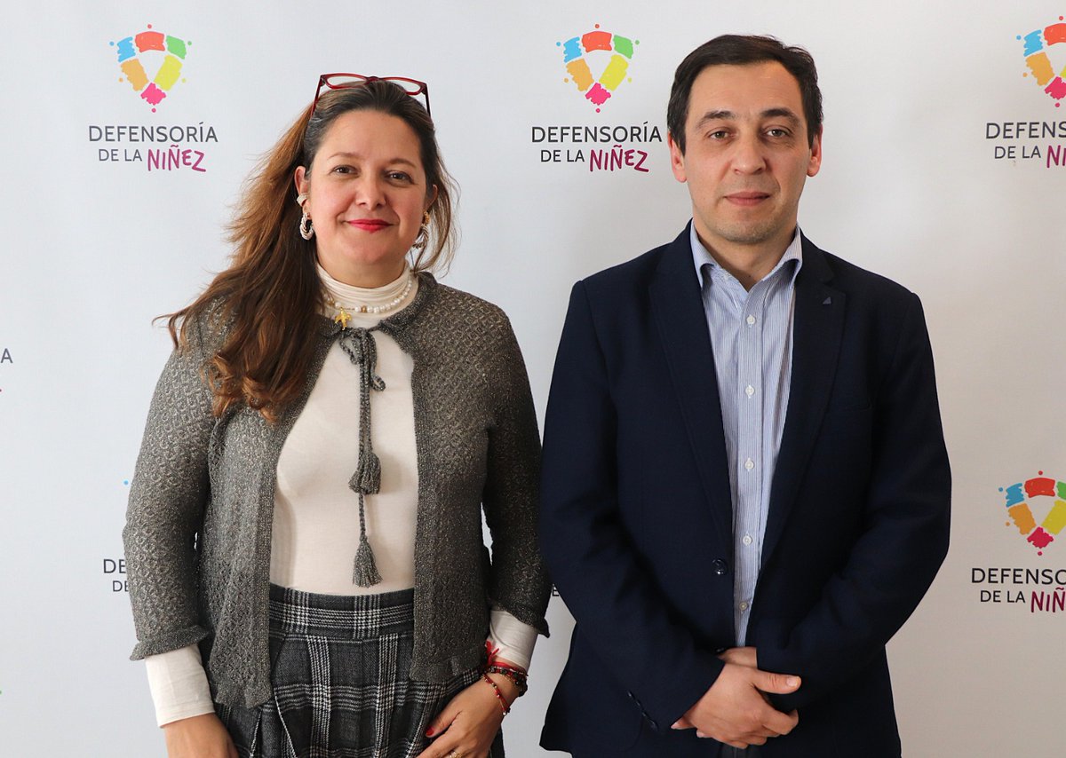 defensorianinez's tweet image. Hoy el Defensor de la Niñez, @AnuarQuesille, junto a parte del equipo, recibieron a la Relatora Especial de la ONU sobre la Libertad de Reunión Pacífica y de Asociación @ONU_es, Gina Romero, en el contexto de su visita oficial a Chile. En este encuentro, la Defensoría de la Niñez…