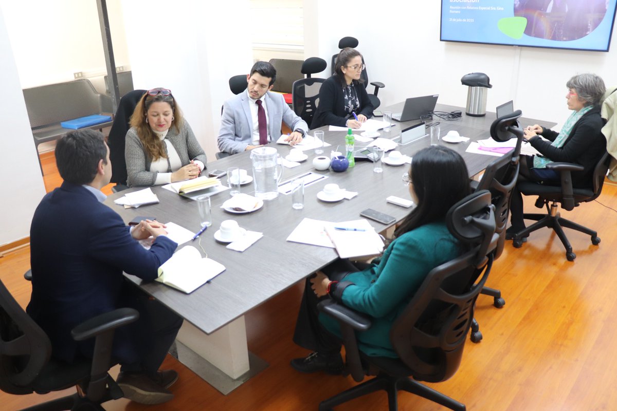 defensorianinez's tweet image. Hoy el Defensor de la Niñez, @AnuarQuesille, junto a parte del equipo, recibieron a la Relatora Especial de la ONU sobre la Libertad de Reunión Pacífica y de Asociación @ONU_es, Gina Romero, en el contexto de su visita oficial a Chile. En este encuentro, la Defensoría de la Niñez…