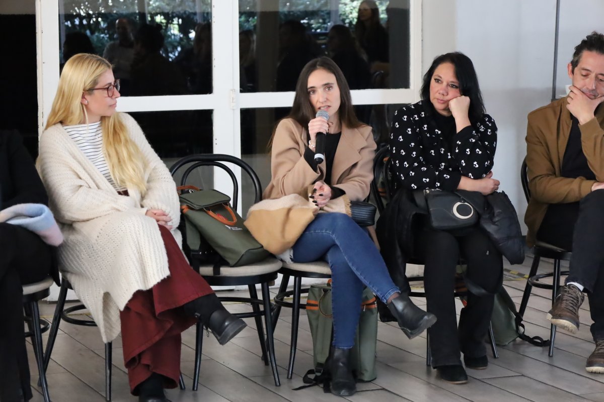 pMicrocreditos's tweet image. Más conversatorios en comunidad
🙌 Nos reunimos en #SanIsidro con trabajadoras y trabajadores independientes para conversar sobre el contexto socioeconómico y las necesidades del sector emprendedor.
💬"Seguimos creyendo, y por eso seguimos apostando, que el Estado es una…