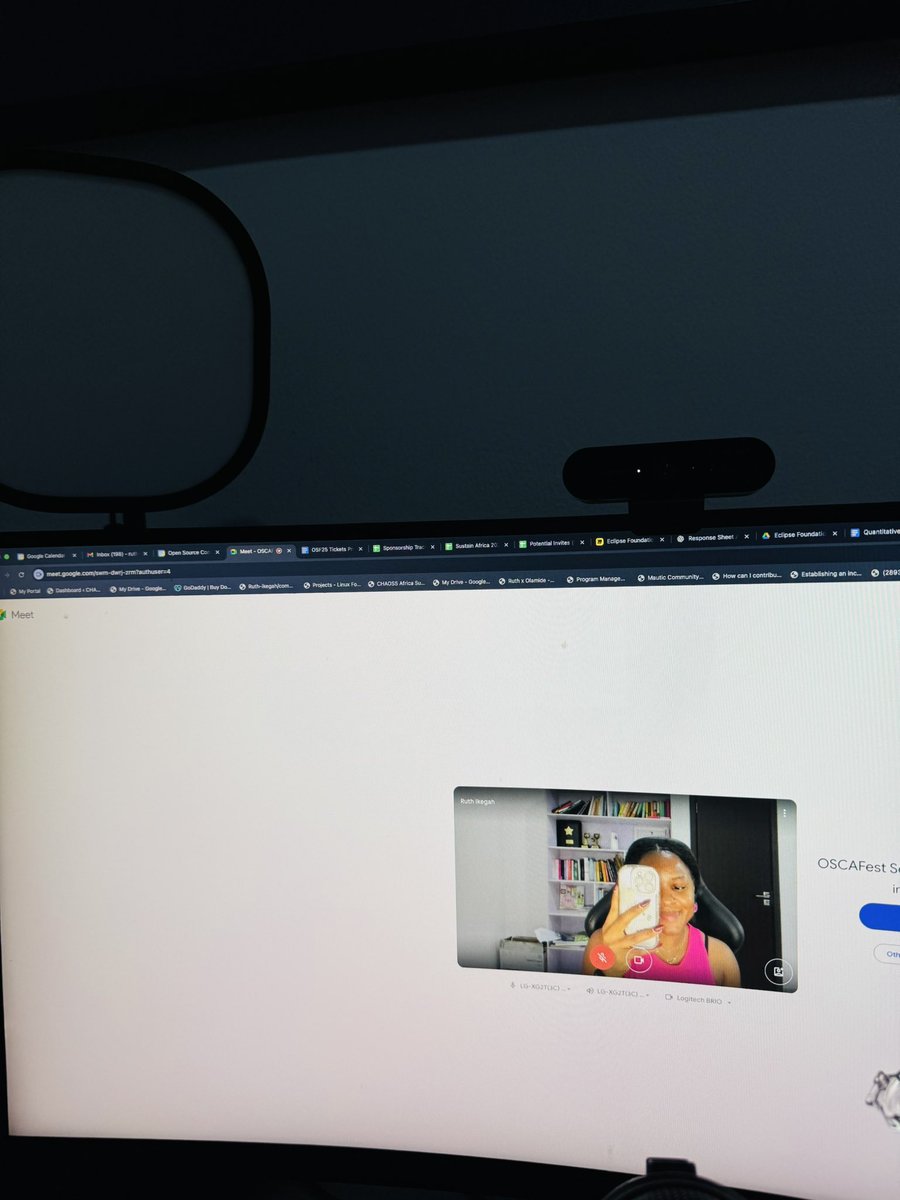 #oscafest25 is coming, if you have not gotten your tickets, follow <a href="/osca_hq/">Open Source Community Africa</a>, we have some giveaways coming soon 👀