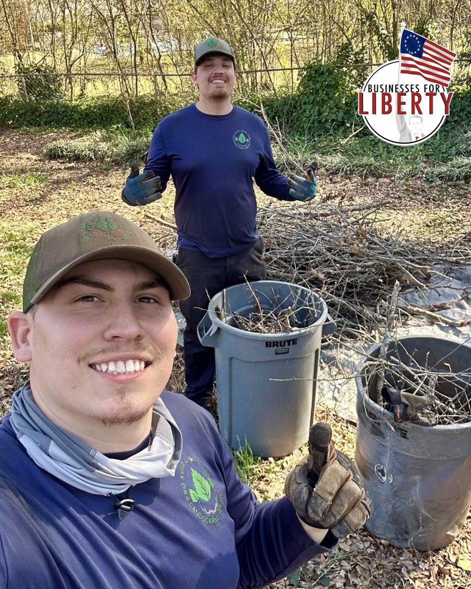 BForLiberty's tweet image. 🇺🇸 Transform your yard with Pro Kutz Lawn Care in Greenville, SC! 🌳 Angel Ellis &amp;amp; team offer top-notch lawn care &amp;amp; landscaping. 

📞 (864) 501-4137 
🌐 prokutz-lawncare.com
📸 IG, Nextdoor, Yelp, Google #PatriotPride #GreenvilleSC #BusinessesForLiberty