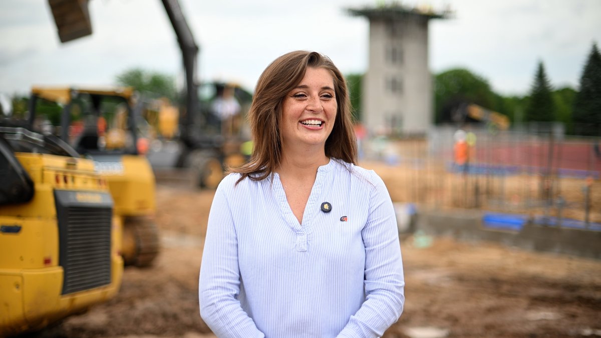 FerrisAlumni's tweet image. We are kicking off a new week with all smiles from our second Pacesetter Award winner, Taylor Goldthwait! 😁 Taylor is a 2018 Construction Management Graduate and currently serves as a Project Manager for Granger Construction. 🏆Congratulations, Taylor!!