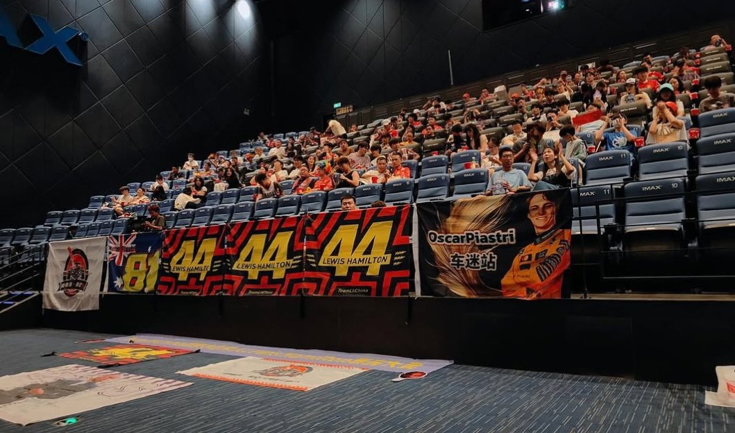 laurogeitabat's tweet image. chinese oscar and lewis fans recently got together and held a screening of the f1 movie! this is so cool 🫶🏻
(source: op81chinafans on instagram)