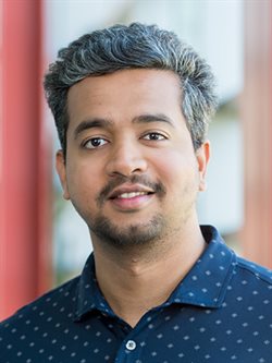 🎉 Congratulations to #ILLINOIS CS professor Eshwar Chandrasekharan on receiving an NSF CAREER award!

His research focuses on developing innovative methods to support community-determined behavior norms in online spaces.🌐💬

 ▶️bit.ly/3GNx2Sy