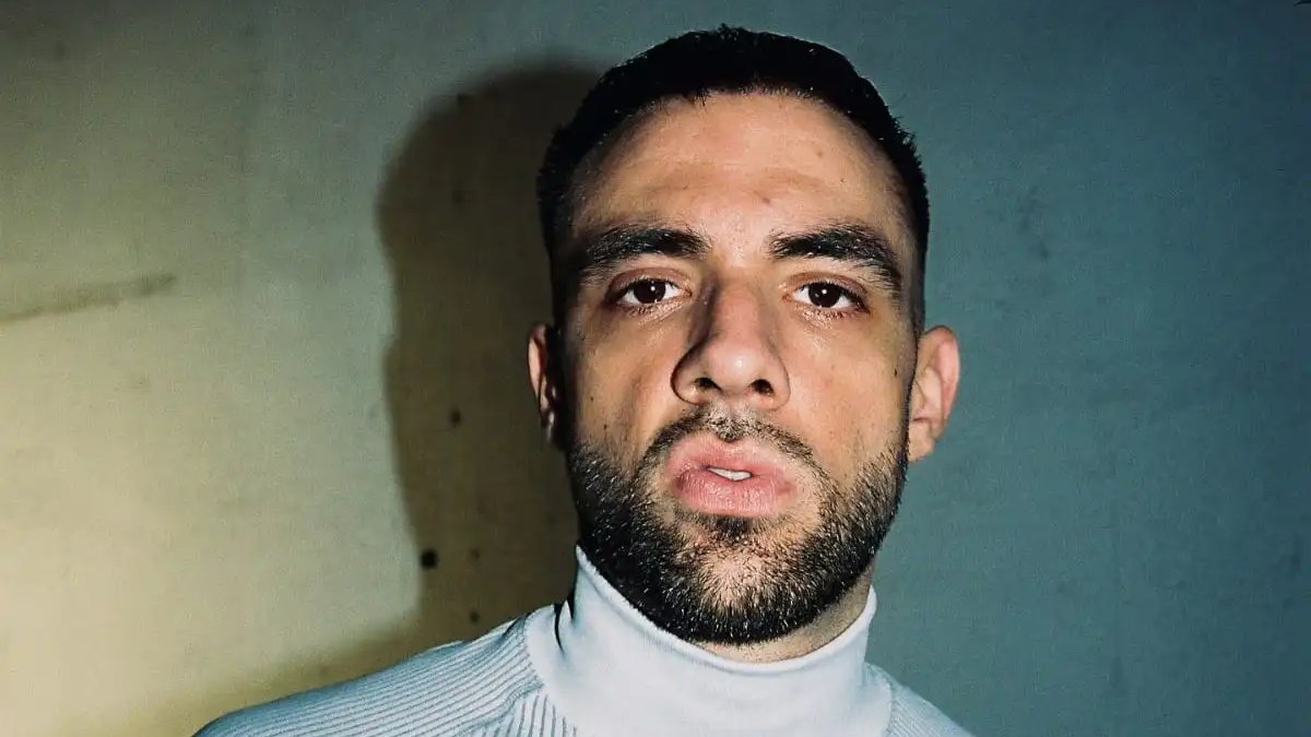 🎶 <a href="/israel_b666/">Lloro y me río</a> reclama su trono con 'Cómo coronar a un rey sin cabeza'

El madrileño lanzó el EP que llevaba varios días anunciando en redes sociales. El adelanto fue el single 'Tony Toca', publicado el 9 de julio con videoclip incluido

✍️ <a href="/Naxitolthc/">Naxito 𒉭</a> 

22minutoscon.com/2025/07/21/isa…