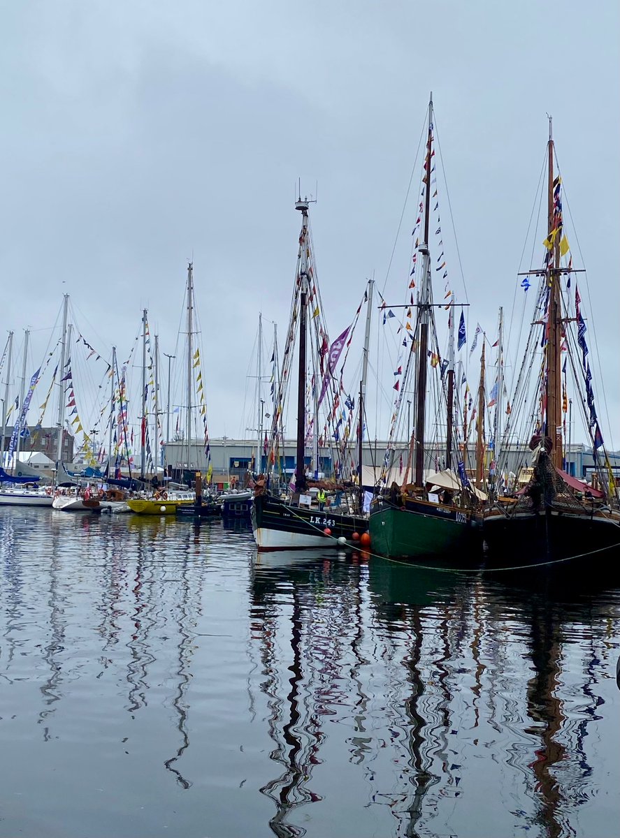 Pontyboy99's tweet image. We had a lotta fun seeing all the tall ships in Aberdeen today.