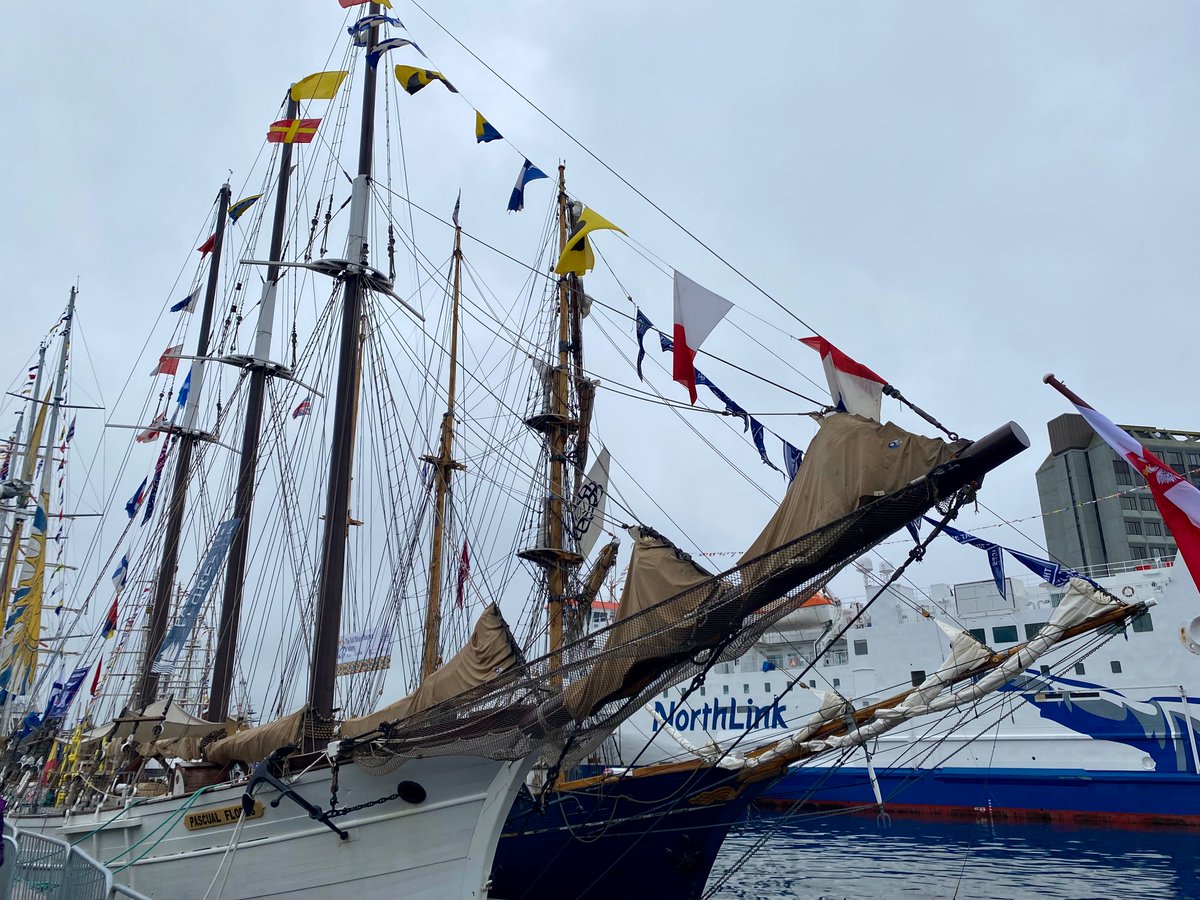 Pontyboy99's tweet image. A few more from the harbour in Aberdeen today.