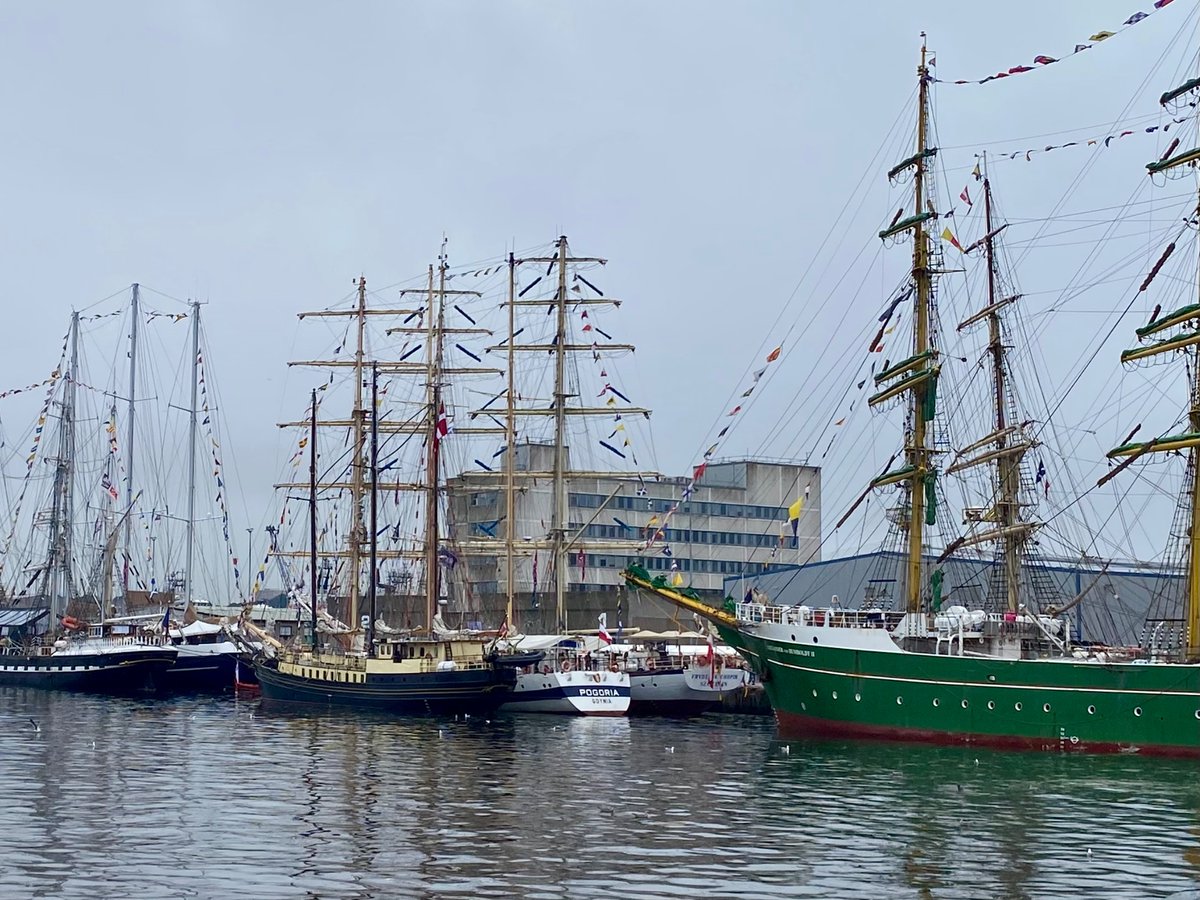 Pontyboy99's tweet image. A few more from the harbour in Aberdeen today.