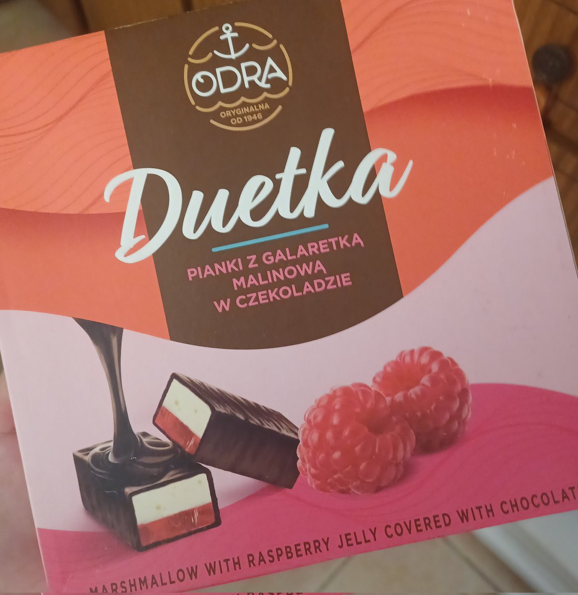 RoosterNuggies's tweet image. Family friend got me candy :3
